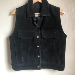 Cropped black suede vest size S